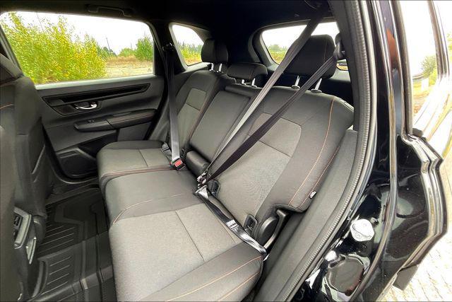 new 2026 Honda CR-V Hybrid car, priced at $40,195