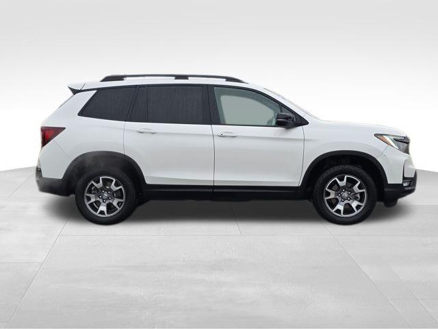 used 2023 Honda Passport car, priced at $33,000