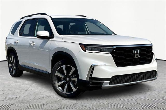 new 2025 Honda Pilot car, priced at $53,225