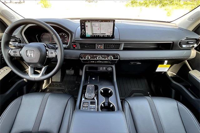 new 2025 Honda Pilot car, priced at $53,225