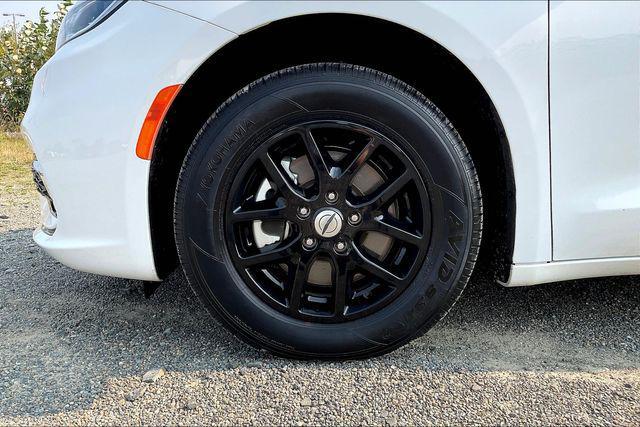 used 2024 Chrysler Pacifica car, priced at $26,500