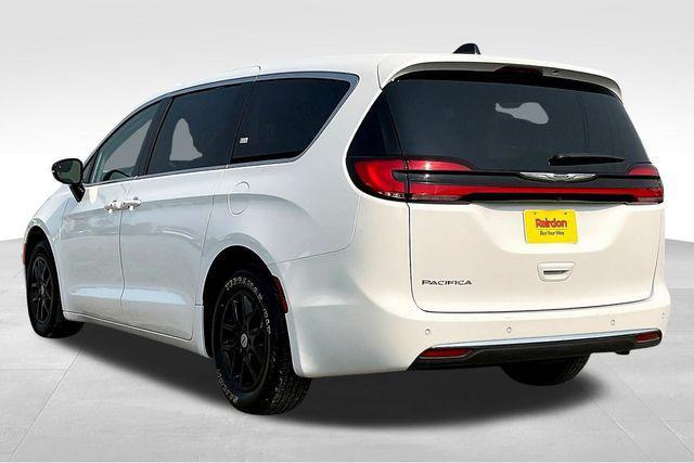 used 2024 Chrysler Pacifica car, priced at $26,500