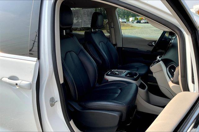 used 2024 Chrysler Pacifica car, priced at $26,500