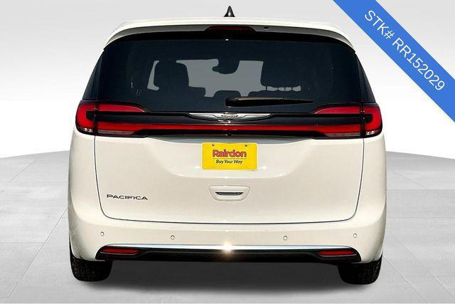 used 2024 Chrysler Pacifica car, priced at $26,500