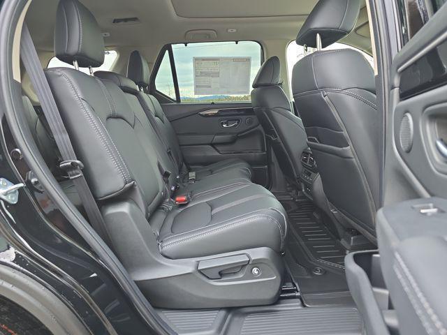 new 2025 Honda Pilot car, priced at $52,995