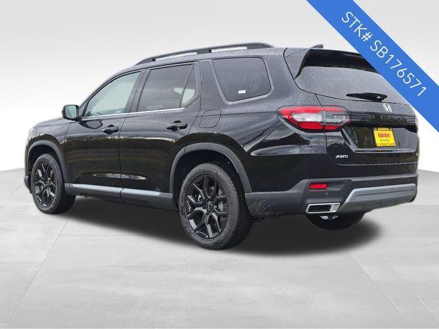 new 2025 Honda Pilot car, priced at $52,995