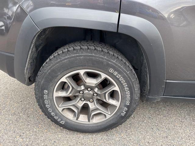 used 2021 Jeep Cherokee car, priced at $21,500