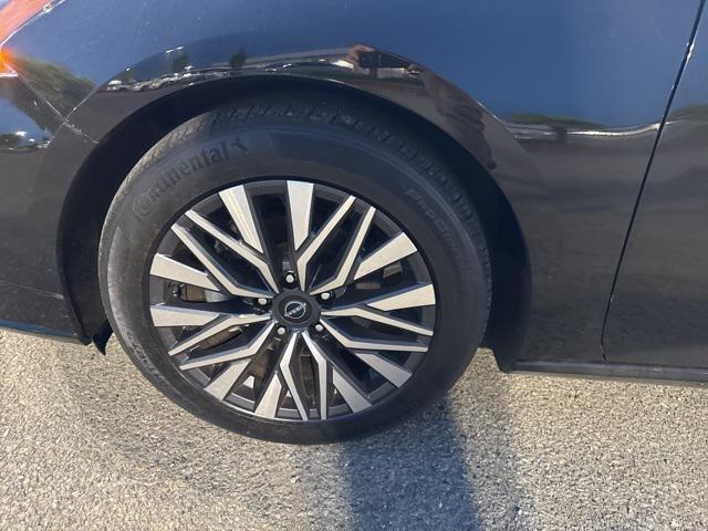used 2023 Nissan Altima car, priced at $20,000