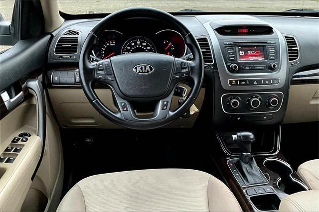 used 2014 Kia Sorento car, priced at $9,500