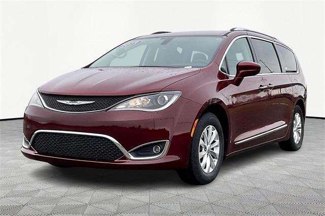 used 2019 Chrysler Pacifica car, priced at $13,500