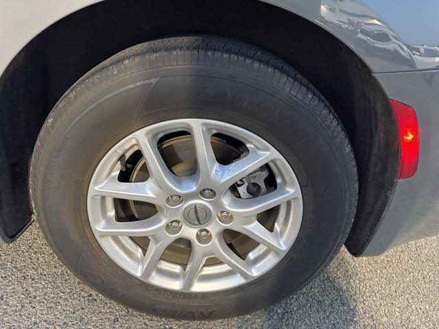 used 2023 Chrysler Pacifica car