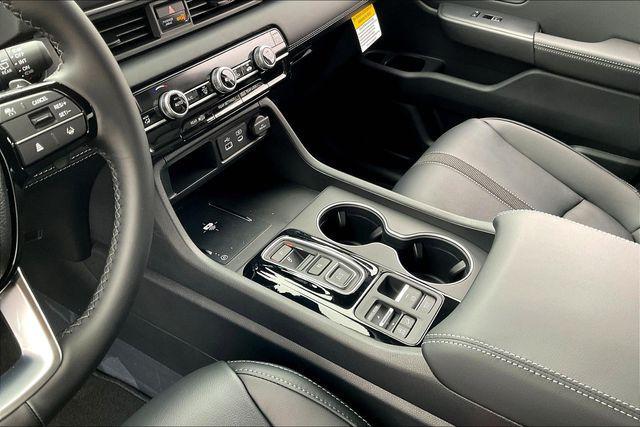 new 2025 Honda Pilot car, priced at $45,997