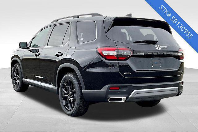 new 2025 Honda Pilot car, priced at $45,997