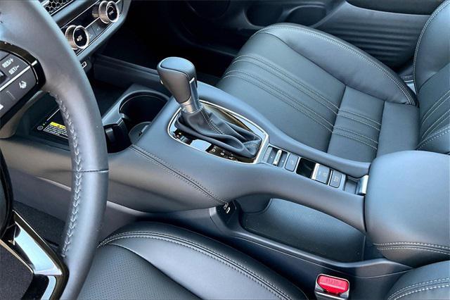 new 2025 Honda HR-V car, priced at $32,850