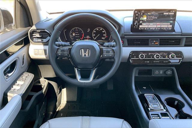 new 2025 Honda Pilot car, priced at $46,695