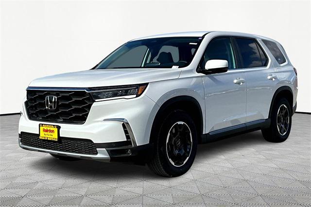 new 2025 Honda Pilot car, priced at $49,405