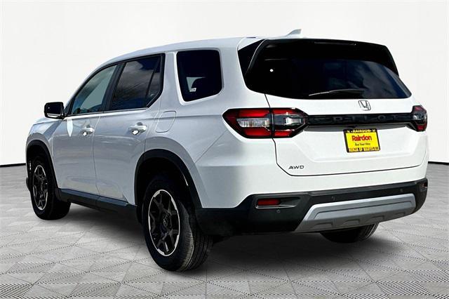 new 2025 Honda Pilot car, priced at $49,405