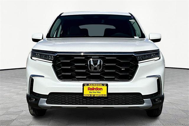 new 2025 Honda Pilot car, priced at $49,405