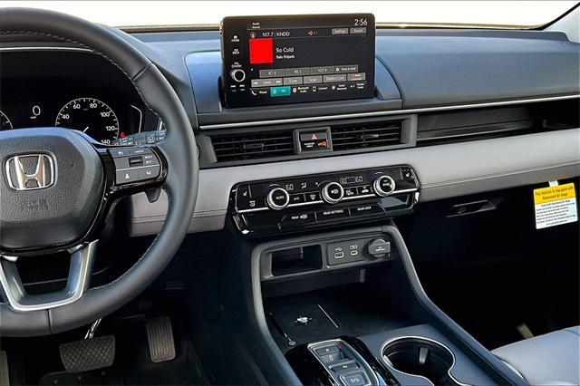new 2025 Honda Pilot car, priced at $49,405