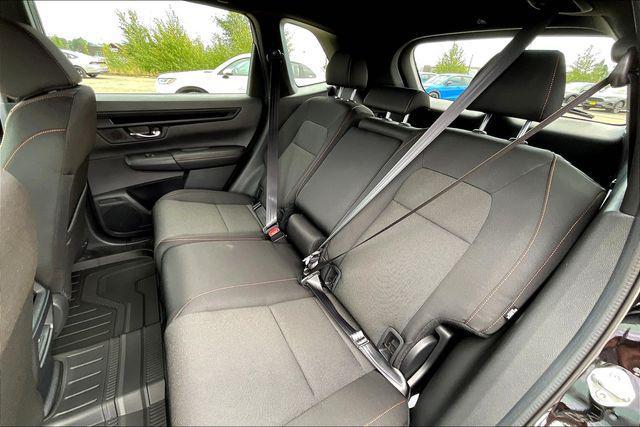 new 2026 Honda CR-V Hybrid car, priced at $40,195