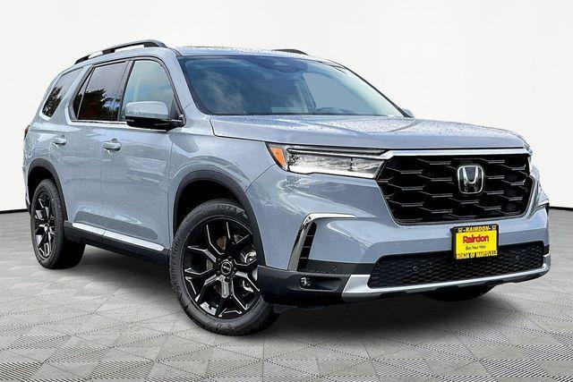 new 2025 Honda Pilot car, priced at $53,450