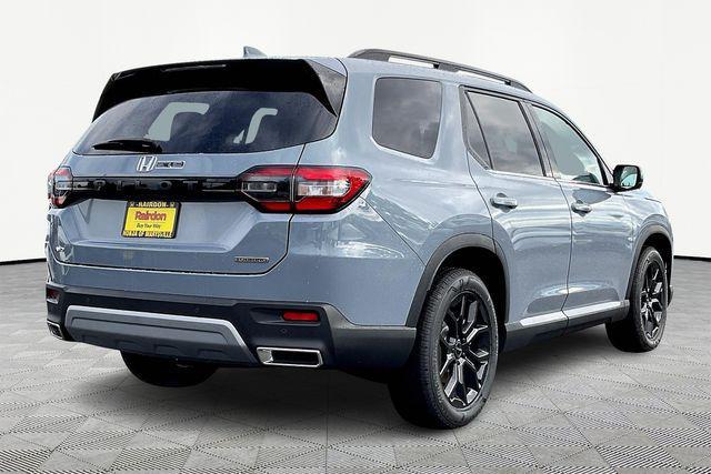 new 2025 Honda Pilot car, priced at $53,450