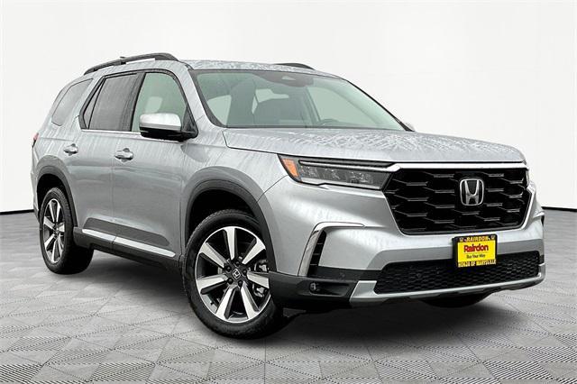 new 2025 Honda Pilot car, priced at $50,995