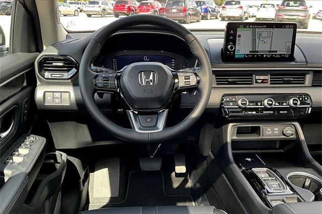new 2025 Honda Pilot car, priced at $54,530
