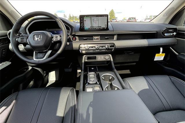 new 2025 Honda Pilot car, priced at $54,530