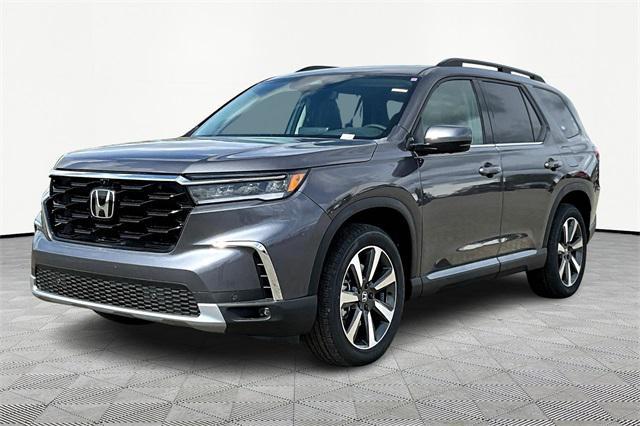 new 2025 Honda Pilot car, priced at $54,530