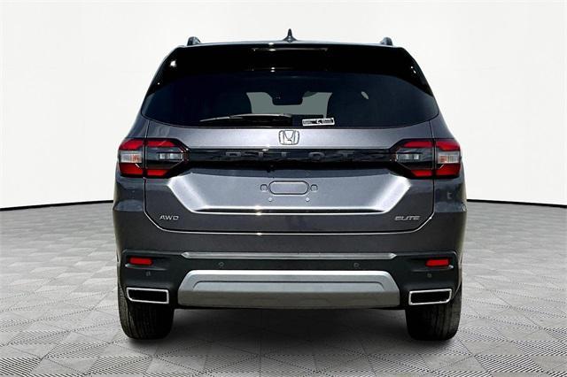 new 2025 Honda Pilot car, priced at $54,530