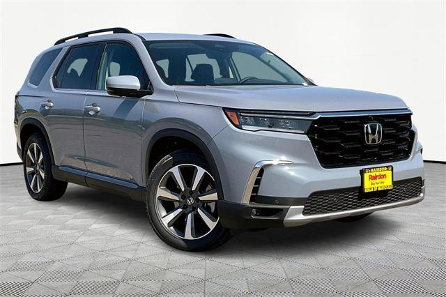 new 2025 Honda Pilot car, priced at $54,985