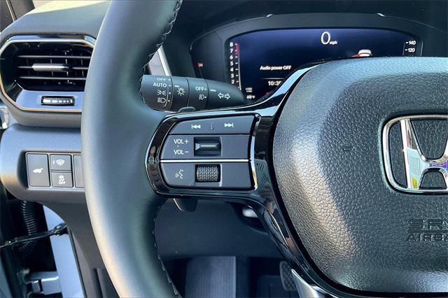 new 2025 Honda Pilot car, priced at $54,985