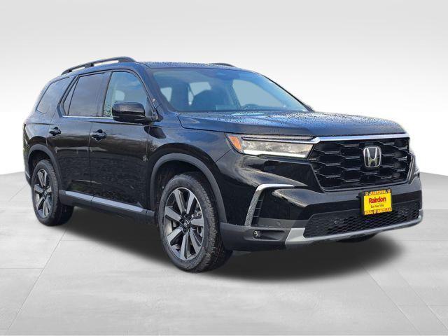 new 2025 Honda Pilot car, priced at $49,595