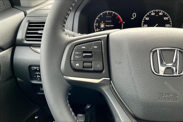 new 2025 Honda Ridgeline car, priced at $40,000