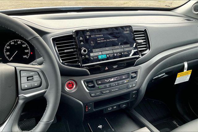 new 2025 Honda Ridgeline car, priced at $40,000