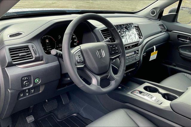 new 2025 Honda Ridgeline car, priced at $40,000