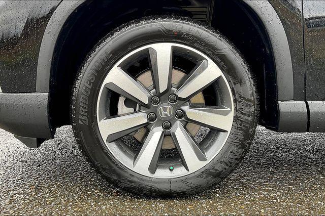 new 2025 Honda Pilot car, priced at $49,595