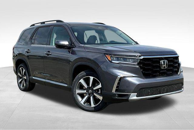 new 2025 Honda Pilot car, priced at $53,075