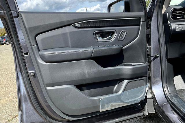 new 2025 Honda Pilot car, priced at $53,075