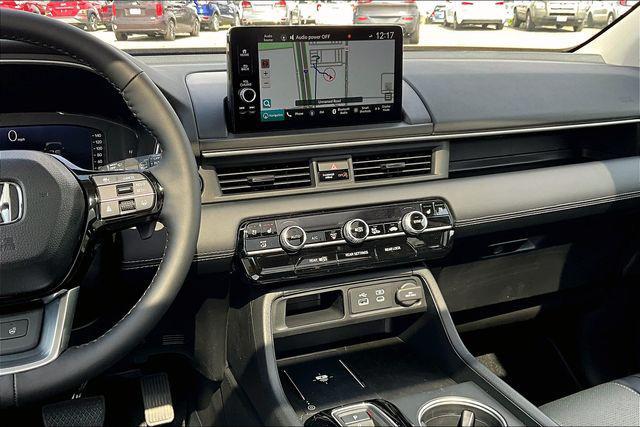 new 2025 Honda Pilot car, priced at $53,075