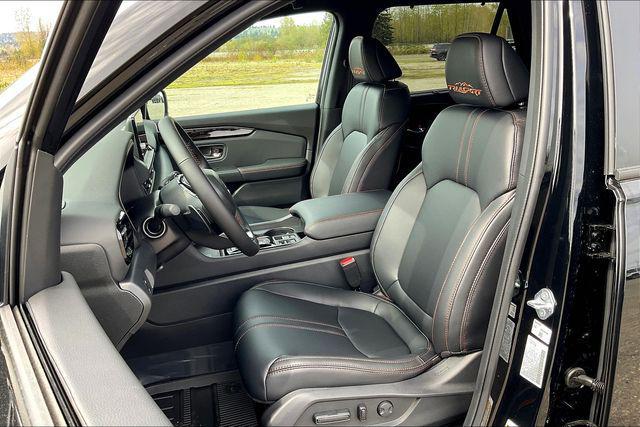 new 2025 Honda Pilot car, priced at $49,395