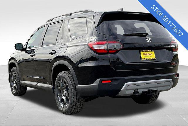new 2025 Honda Pilot car, priced at $49,395