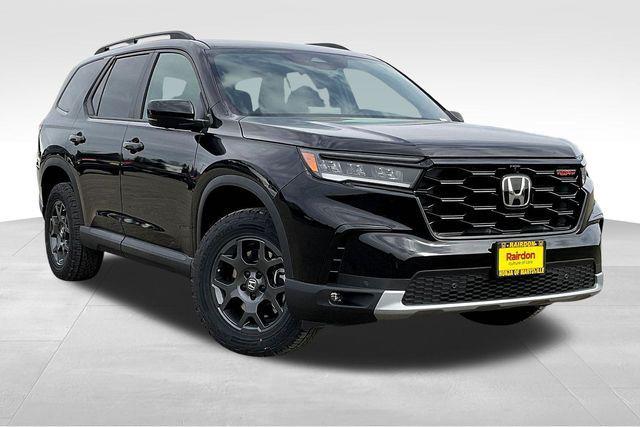 new 2025 Honda Pilot car, priced at $49,395