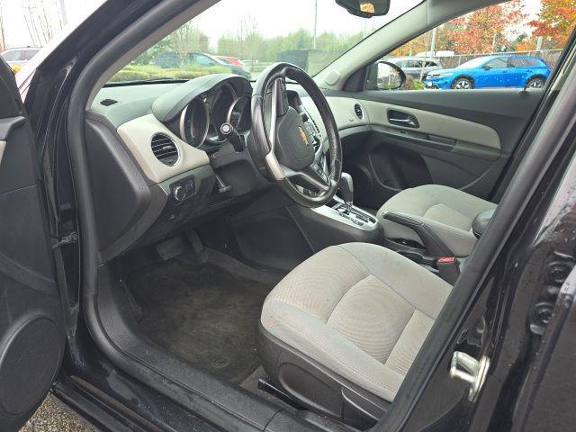used 2014 Chevrolet Cruze car, priced at $7,500