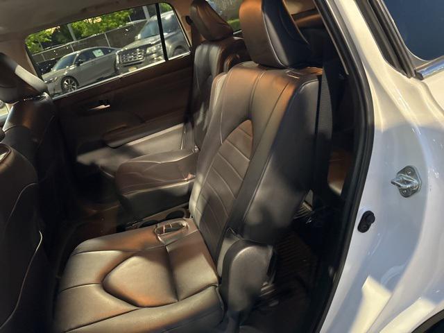 used 2023 Toyota Highlander car, priced at $37,500