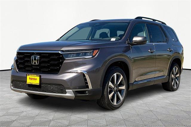 new 2025 Honda Pilot car, priced at $55,465