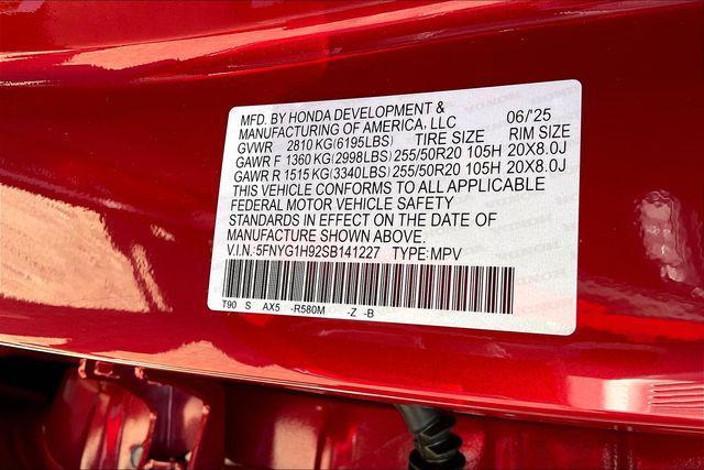 new 2025 Honda Pilot car, priced at $58,205