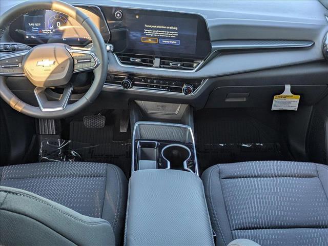 new 2025 Chevrolet Equinox car, priced at $30,495
