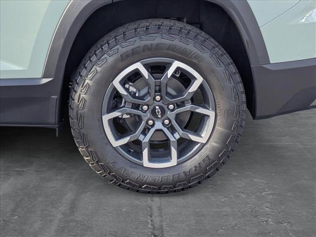 new 2025 Chevrolet Equinox car, priced at $38,170